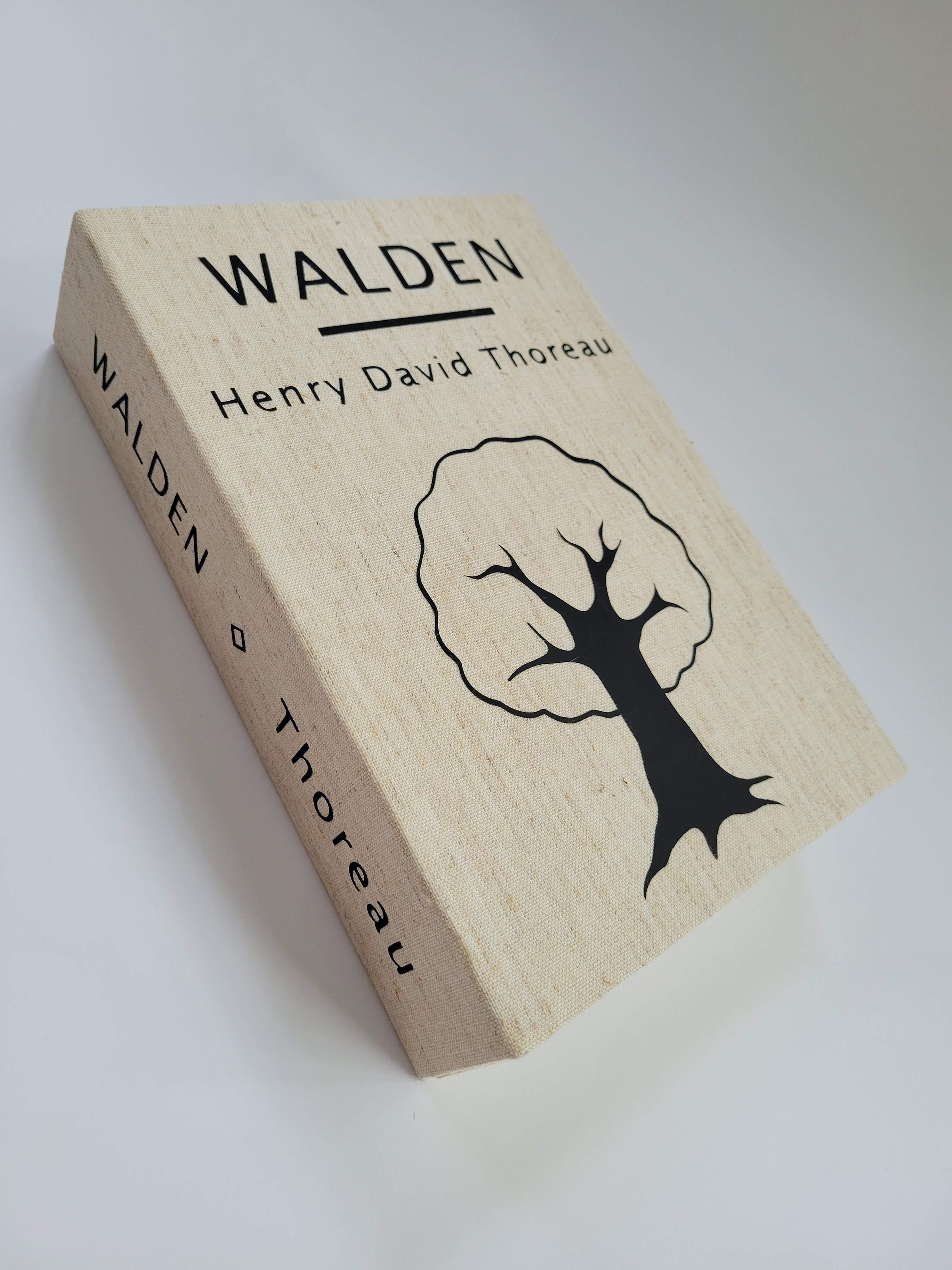 Walden clamshell box
